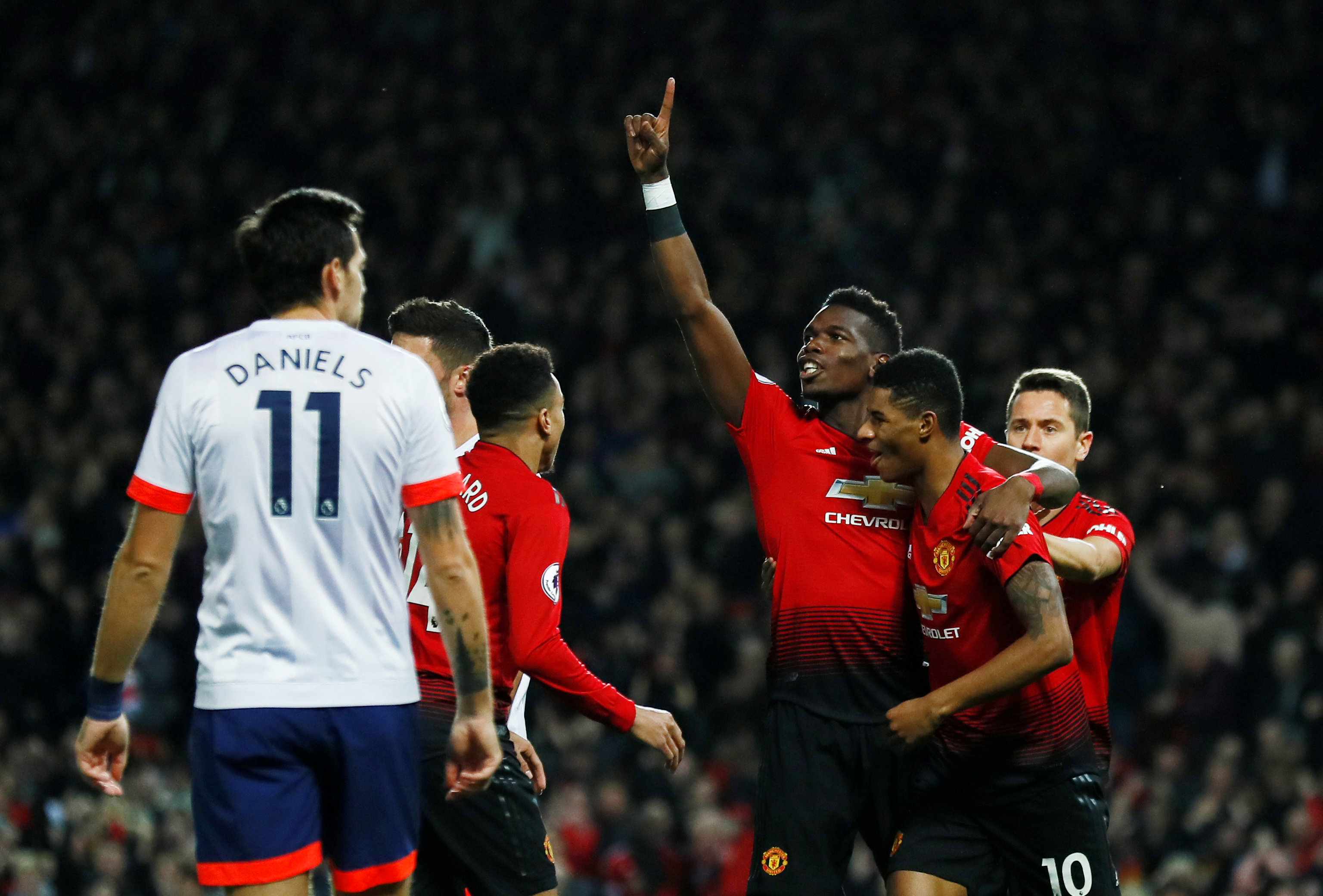 而是要与曼 而是要与曼